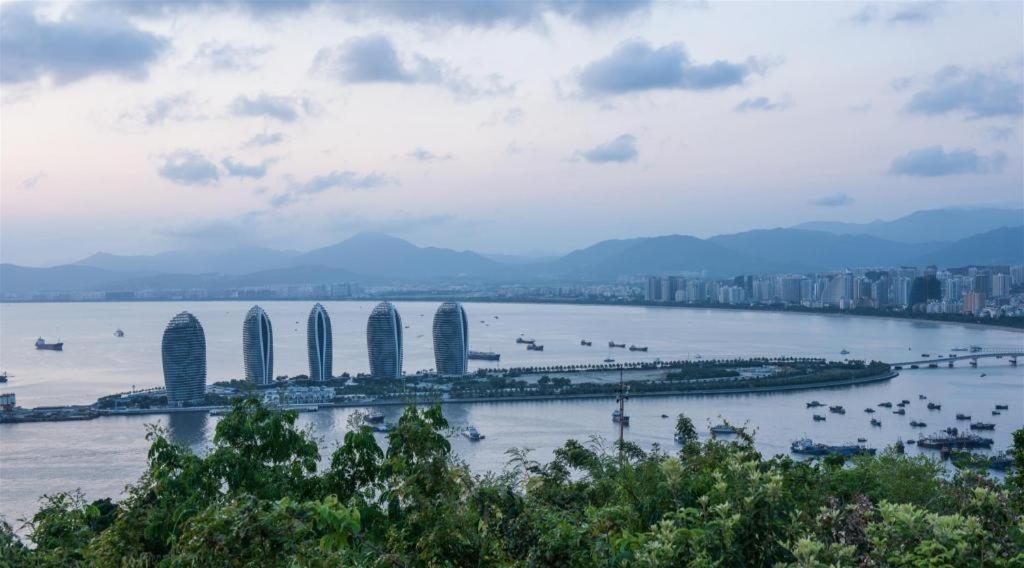 Sanya Baohong Hotel Екстериор снимка